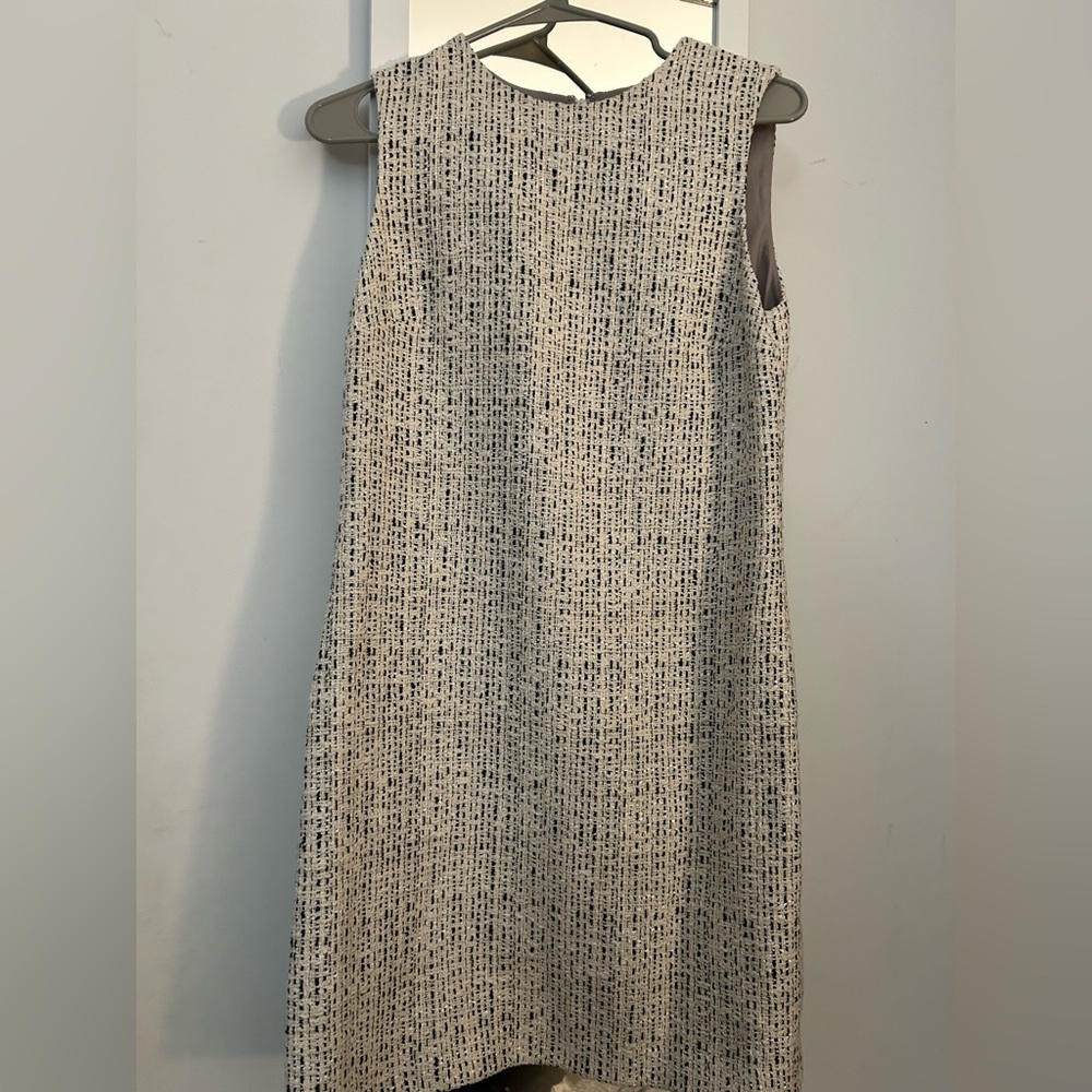 Theory- Ivory Multi Hatch Tweed dress 
Size 6
NWT